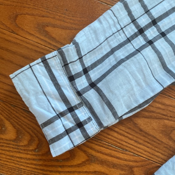 Joe Fresh women’s blouse blue size medium long sleeve thin light flared bottom. - Picture 6 of 12